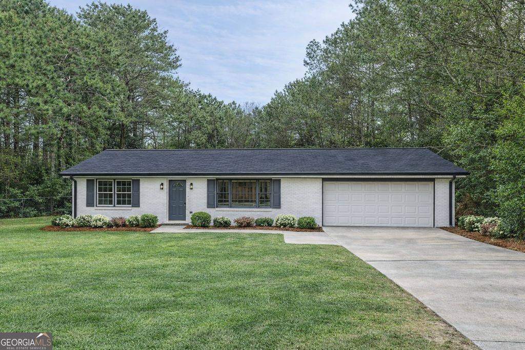 Photo of 7498 Helms Court, Jonesboro, GA 30236 (MLS # 10699298)