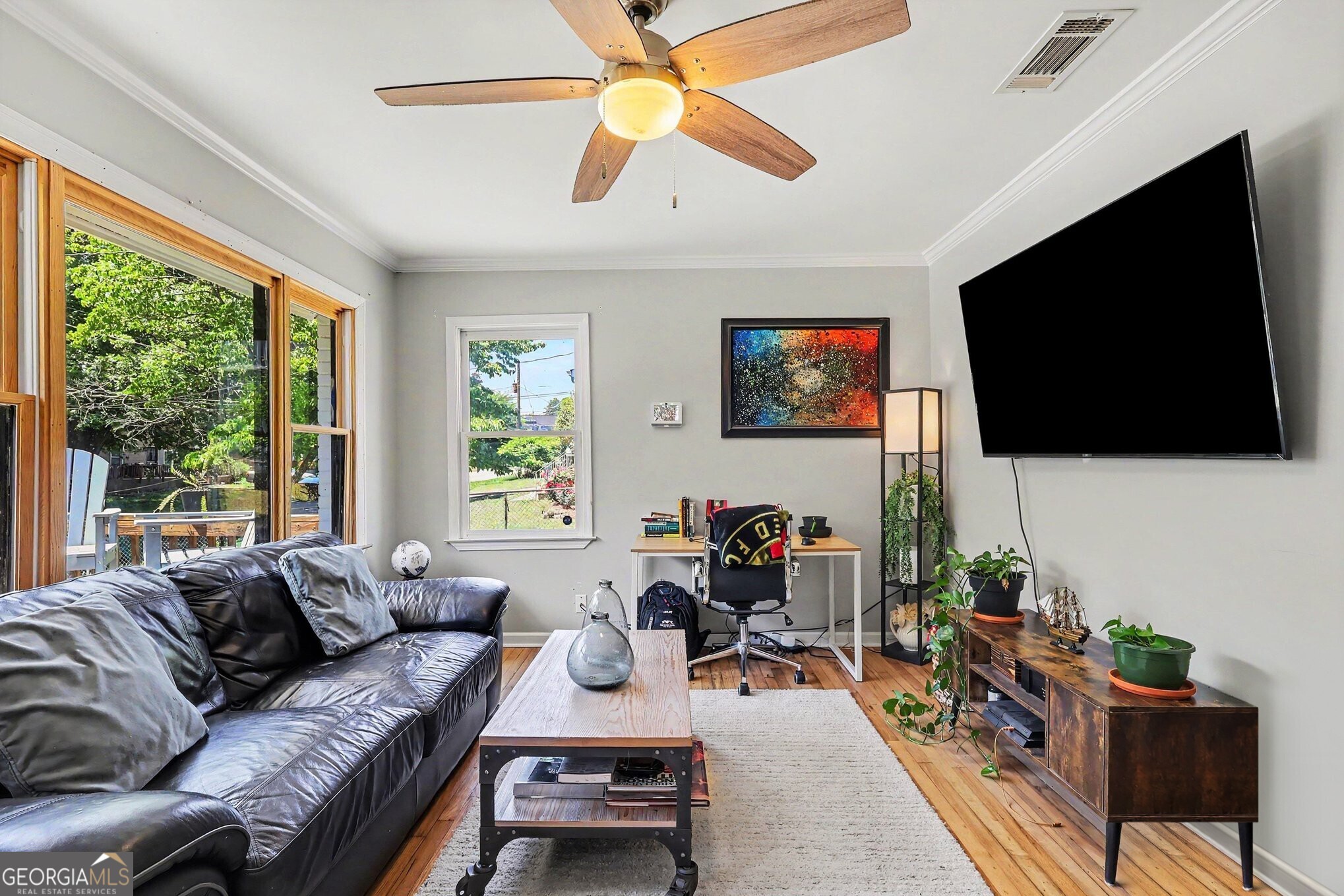 1120 Delores WAY
