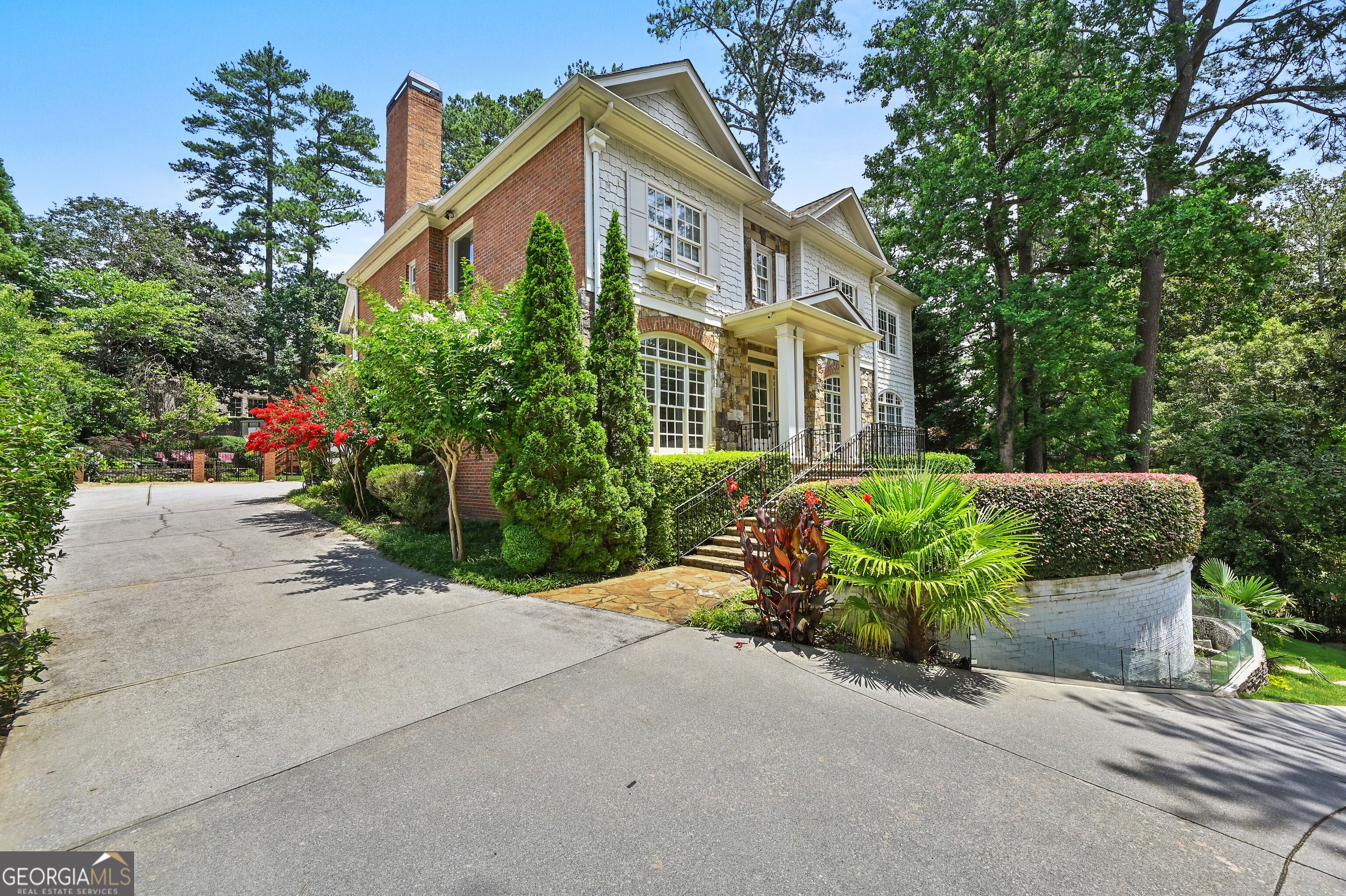 982 NE CANTER RD