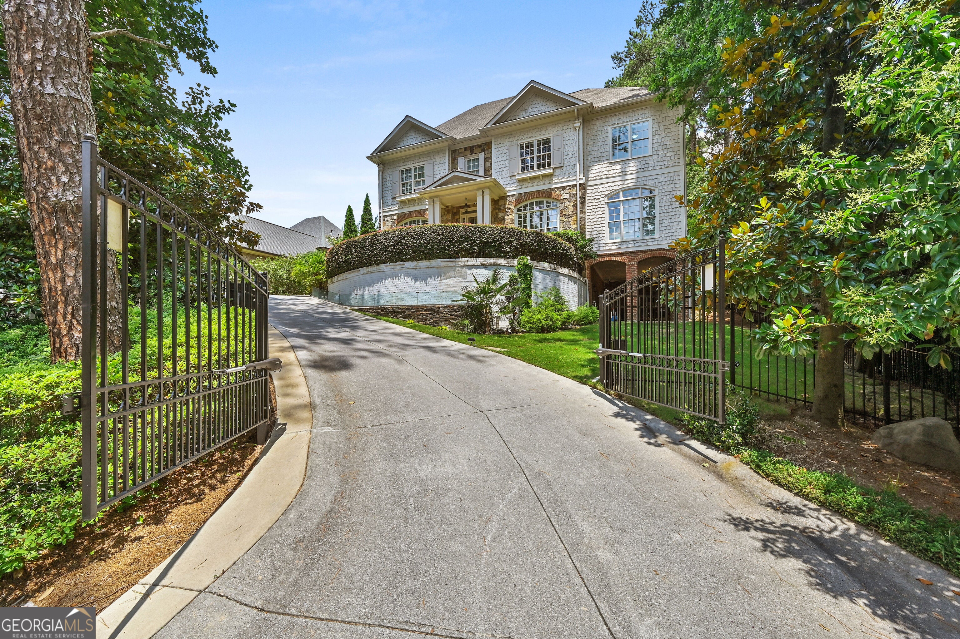 982 NE CANTER RD