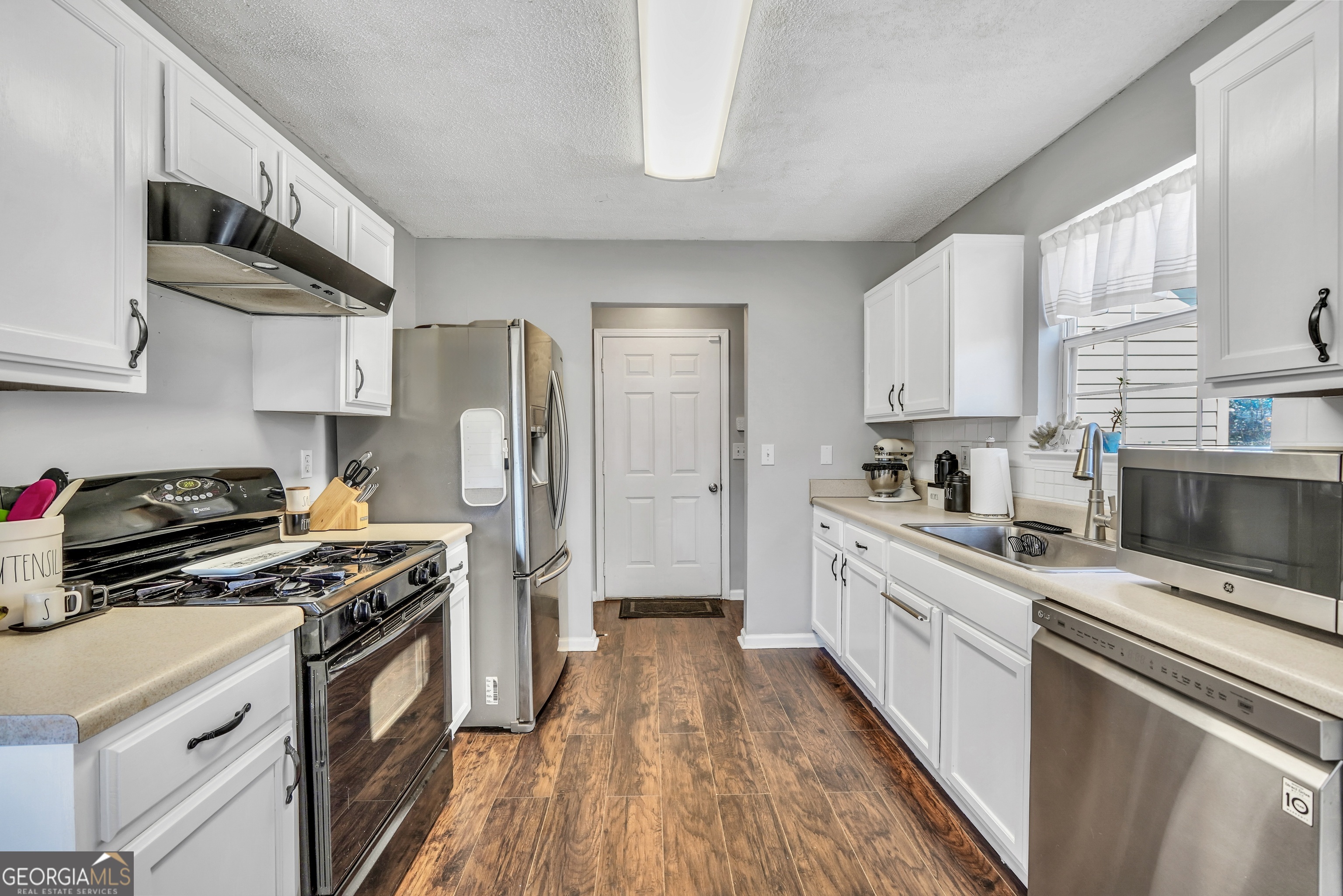 Barnes Station - Residential
