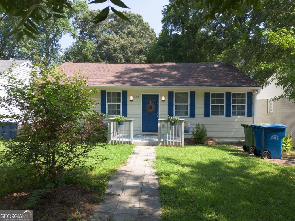 Photo of 933 Byron Drive SW, Atlanta, GA 30310 (MLS # 10816965)