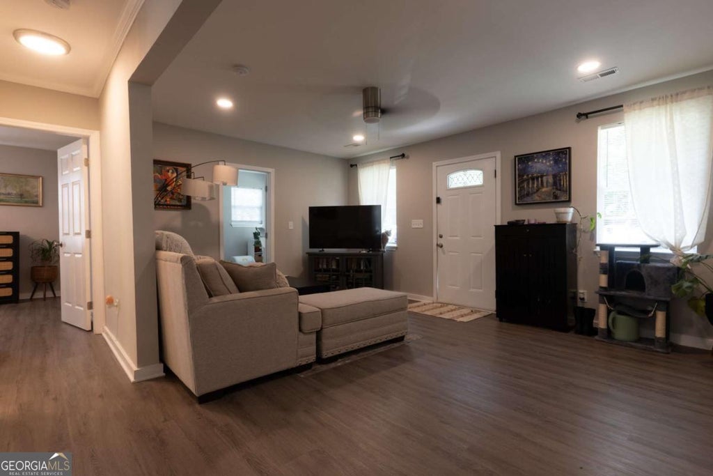 Photo of 933 Byron Drive SW, Atlanta, GA 30310 (MLS # 10816965)