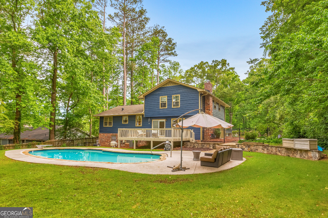 2711 Georgian CT