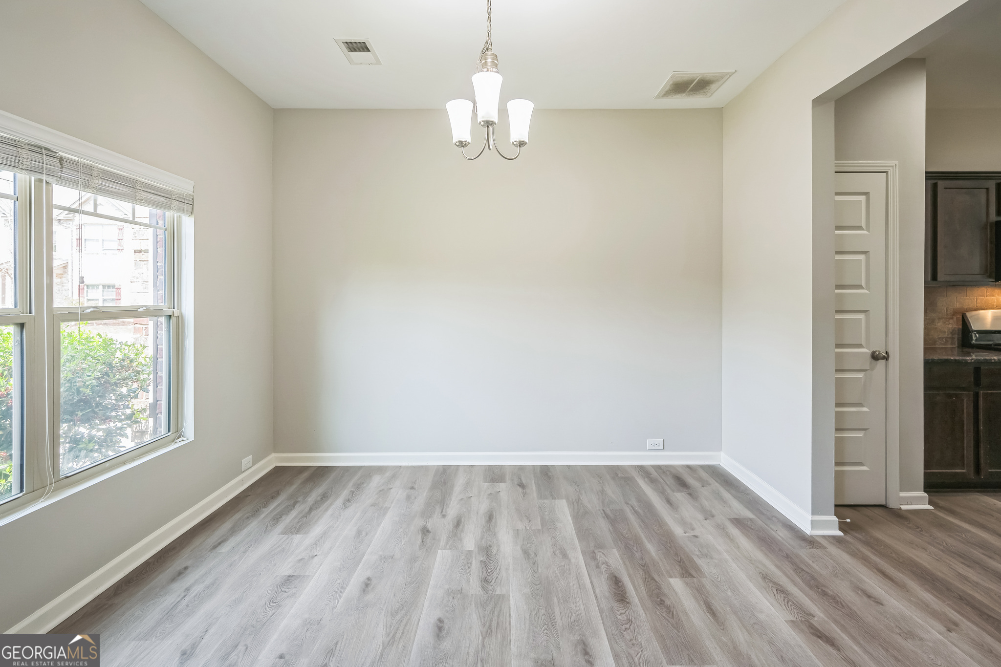 2136 Foxy DR