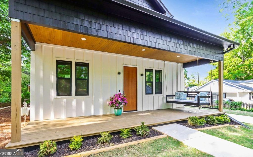 Photo of 745 Trout Street NE, Marietta, GA 30060 (MLS # 10740061)