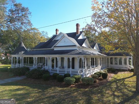 A home in Twin City