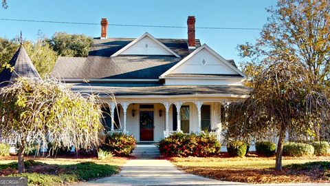 A home in Twin City