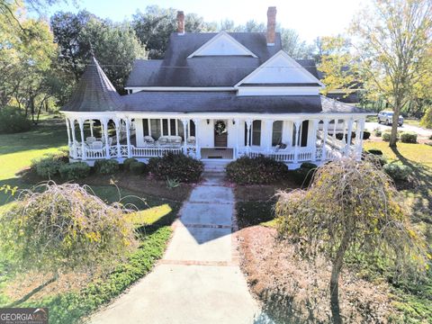 A home in Twin City