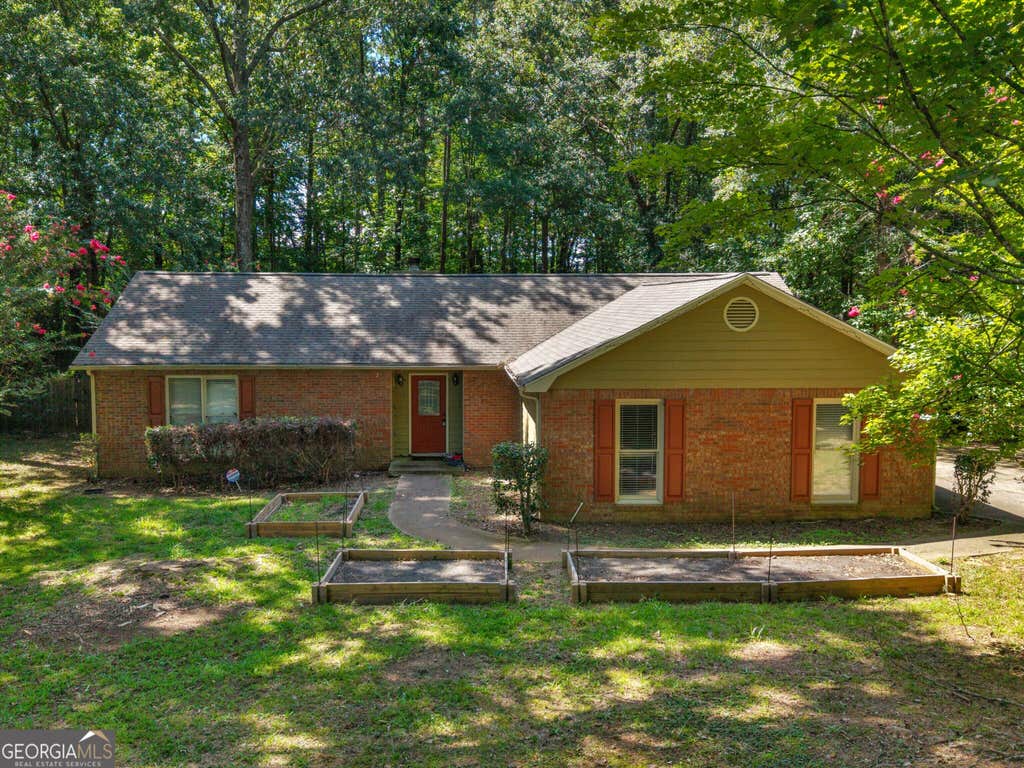 Photo of 351 Waterford Drive, Jonesboro, GA 30238 (MLS # 10824209)