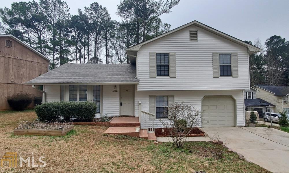 Weekend Only- Here you have a TOTALLY RENOVATED 3 bedrooms with 2 full bathrooms that's been totally, totally redone, a must see to appreciate and this one will not last in this market! Floors are LVP, New Lite Fixtures, New Int. Doors, BRAND NEW KITCHEN with Stainless Steel Appliances, New ROOF, NEW Garage Door (1 car garage) with a fenced backyard and sooooo much more to mention! One year home warranty included... Price to sale over this week, so hurry before it's UNDER CONTRACT!!!