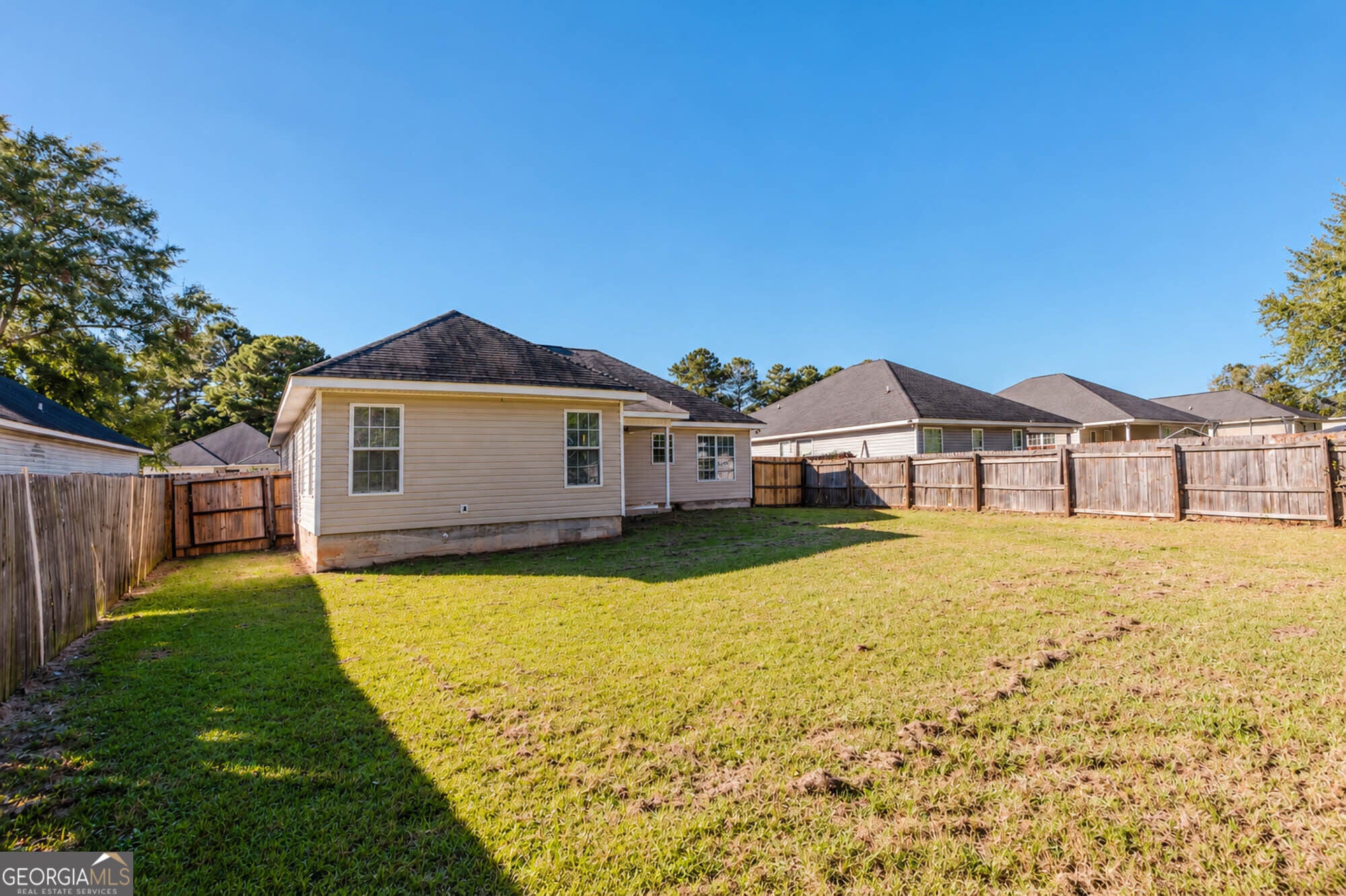 216 Laurel Woods DR