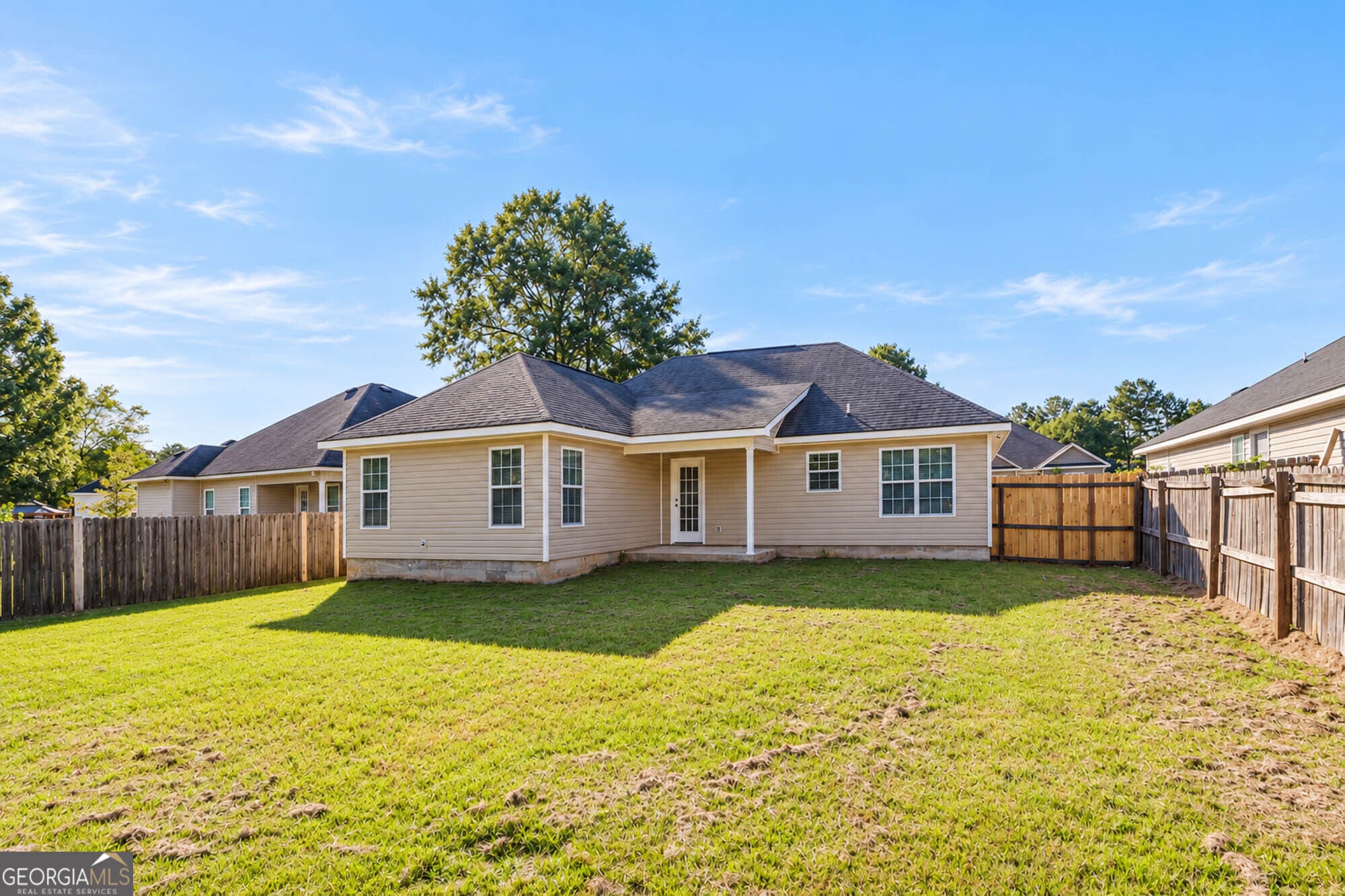 216 Laurel Woods DR