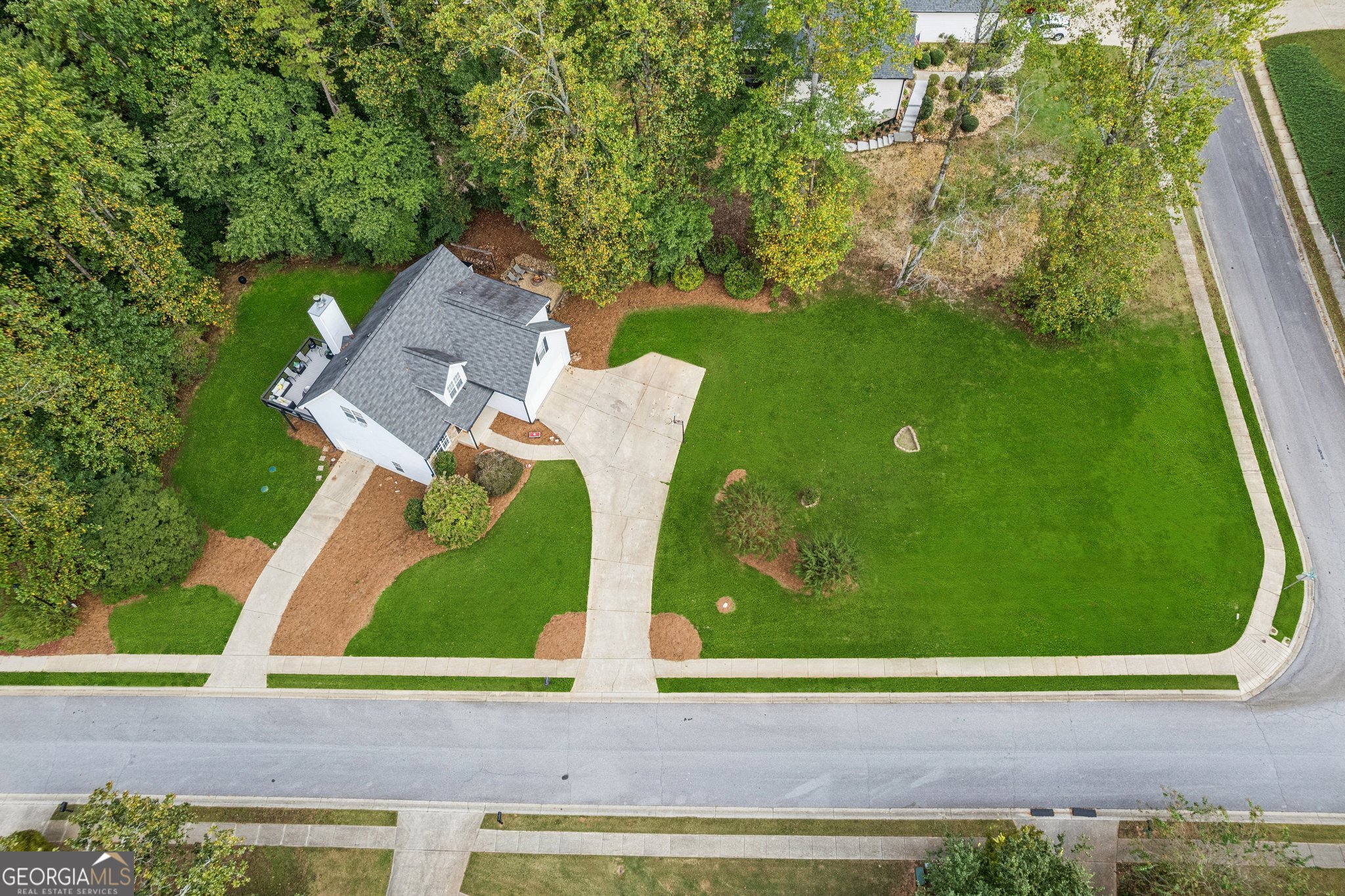 4606 Enfield DR