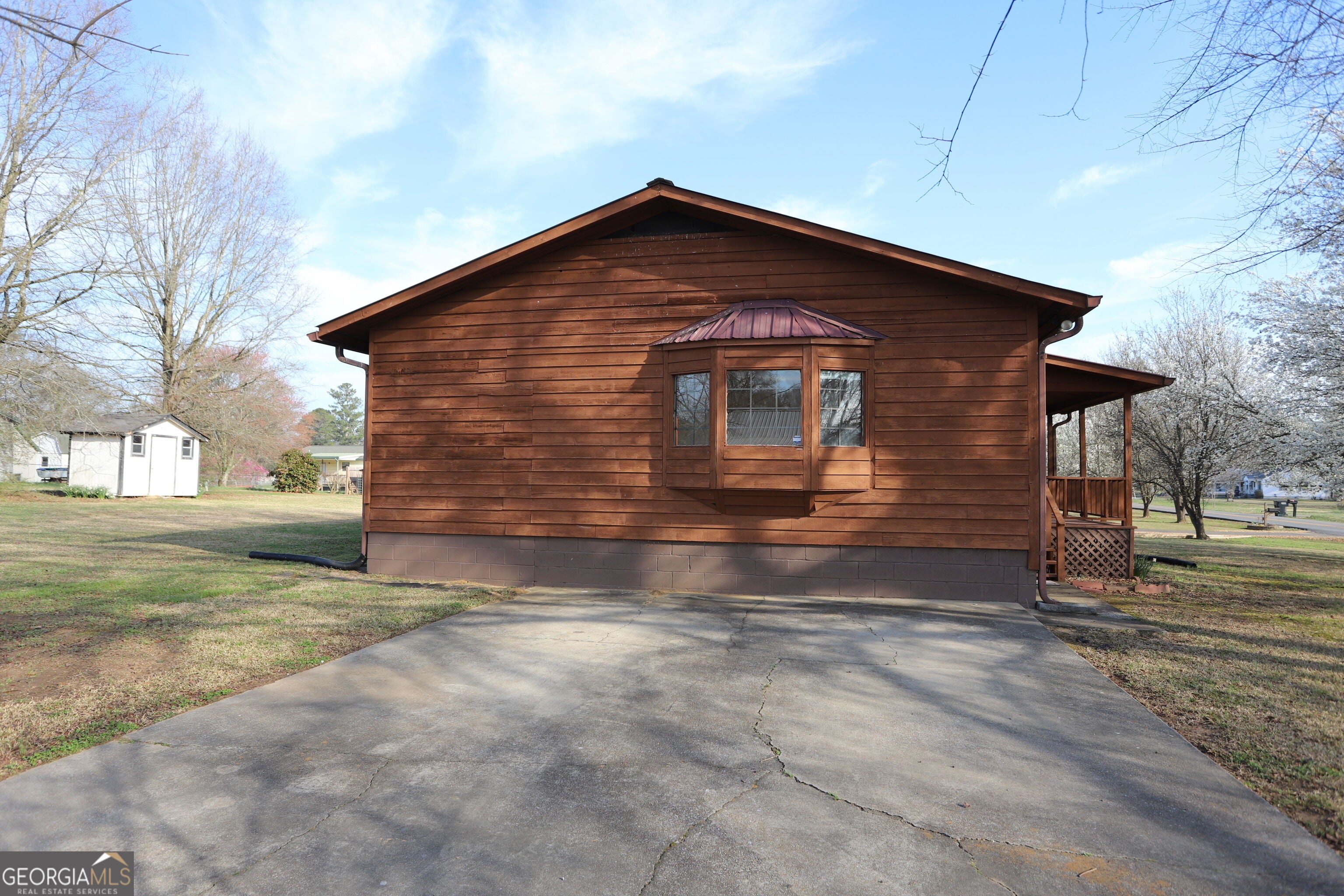 16 Laredo Drive