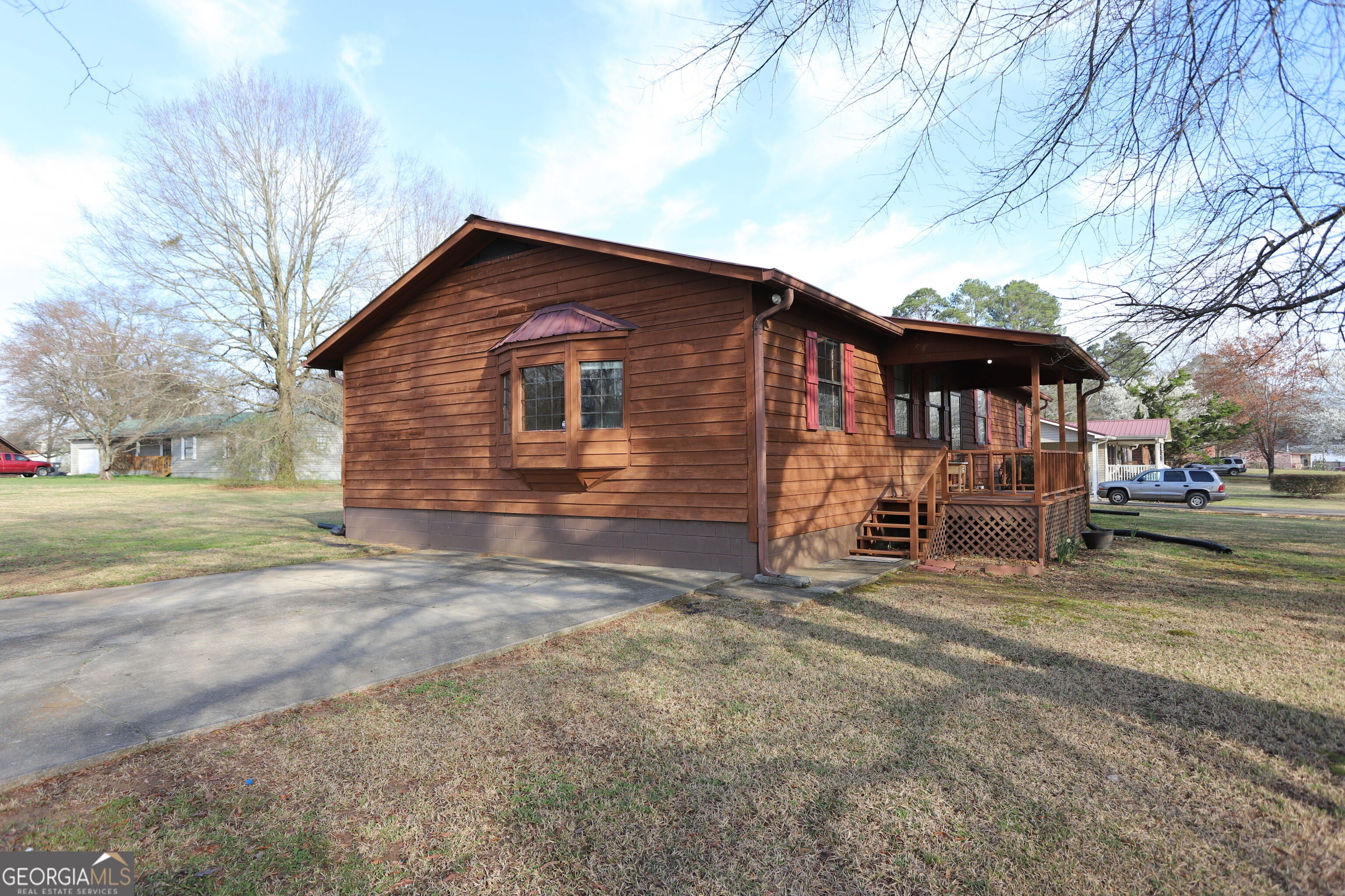 16 Laredo Drive