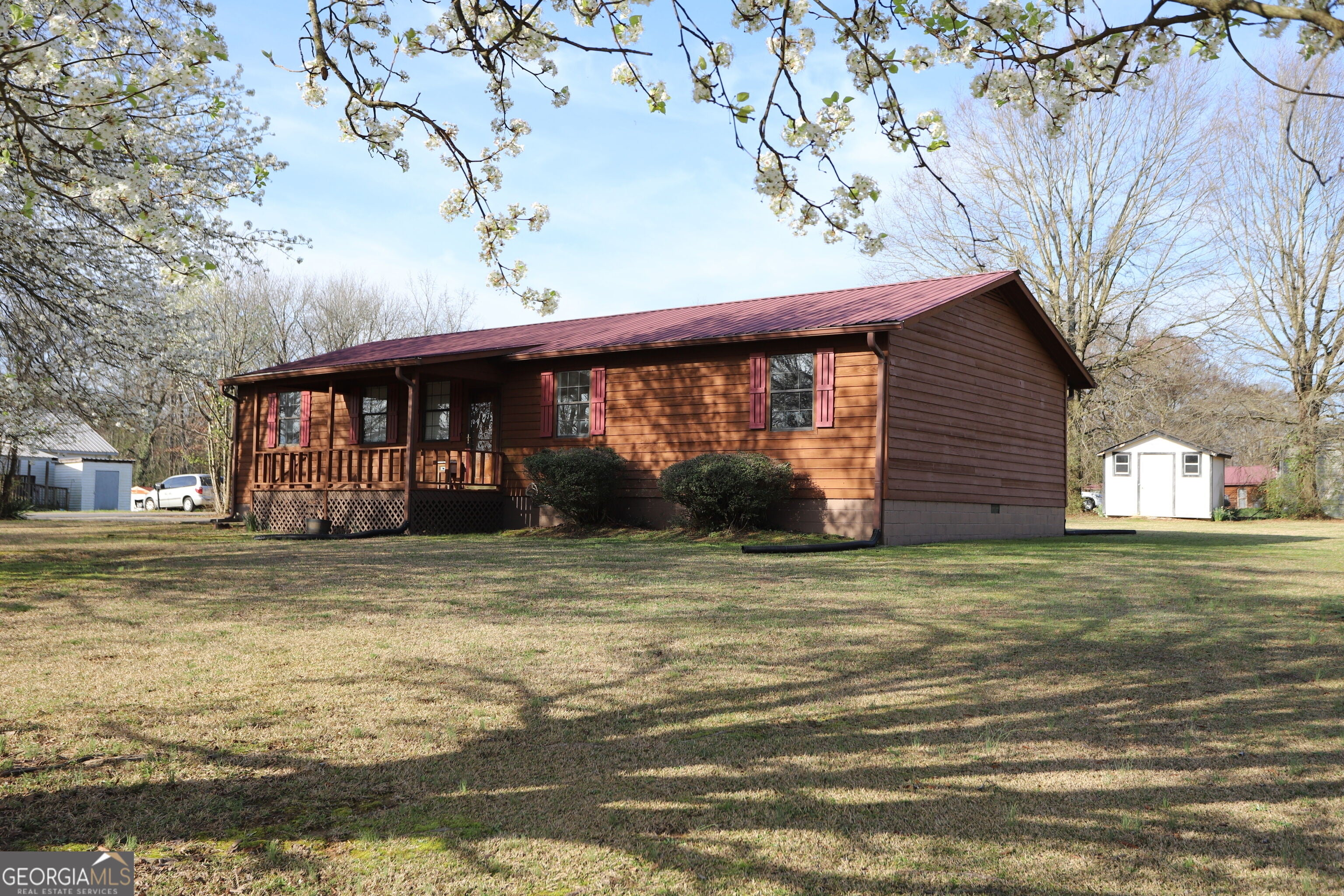 16 Laredo Drive
