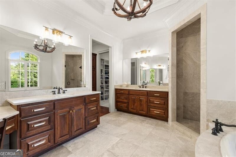 Milton, Georgia 30004, United States, 6 Bedrooms Bedrooms, ,7 BathroomsBathrooms,Residential,Pending,46254