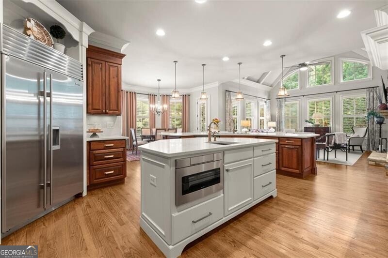 Milton, Georgia 30004, United States, 6 Bedrooms Bedrooms, ,7 BathroomsBathrooms,Residential,Pending,46254