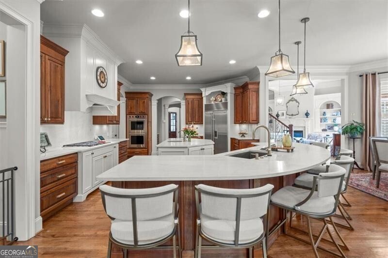 Milton, Georgia 30004, United States, 6 Bedrooms Bedrooms, ,7 BathroomsBathrooms,Residential,Pending,46254