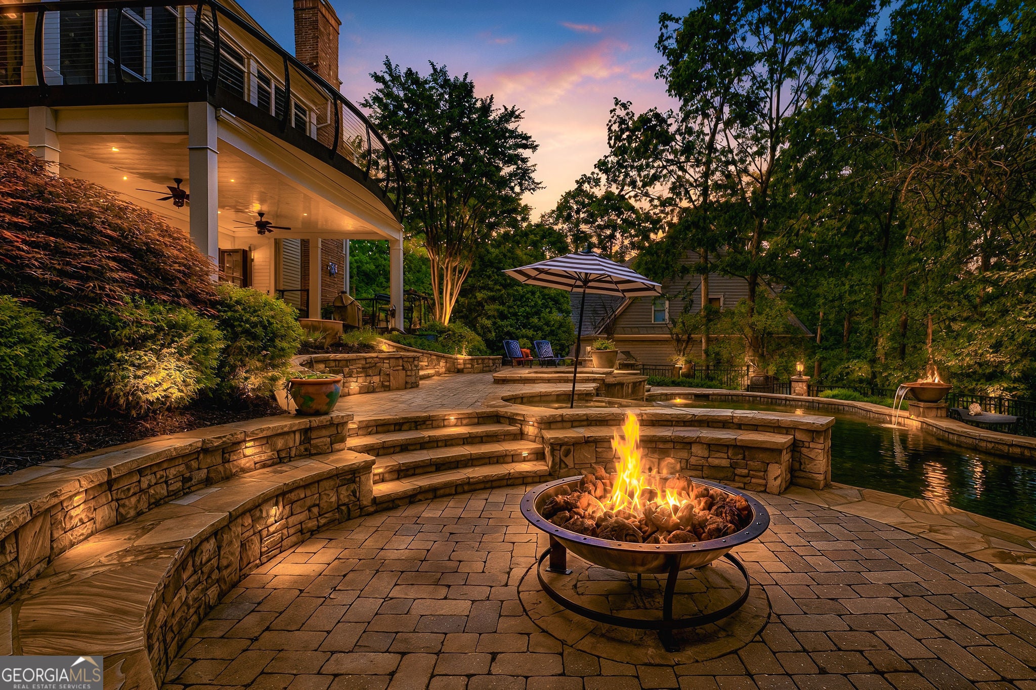 114 Northeast Cove CIR