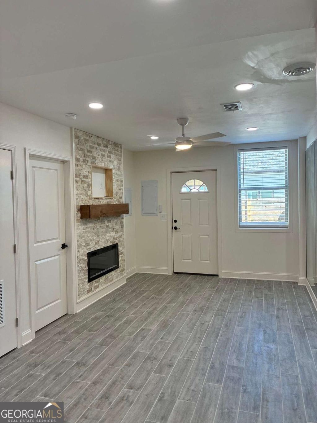 Photo of 4567 Duncan Drive, Sugar Hill, GA 30518 (MLS # 10736322)