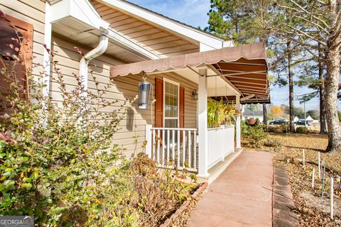 A home in Blackshear