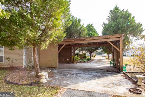 A home in Blackshear