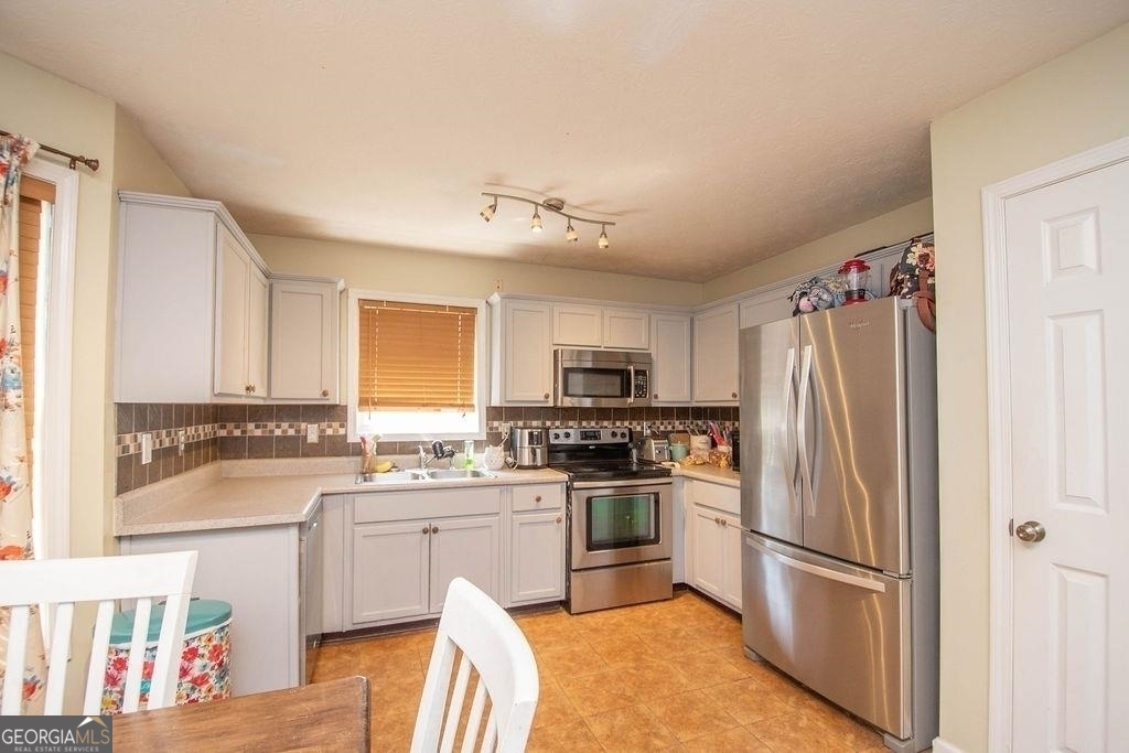 Calico Corners - Residential