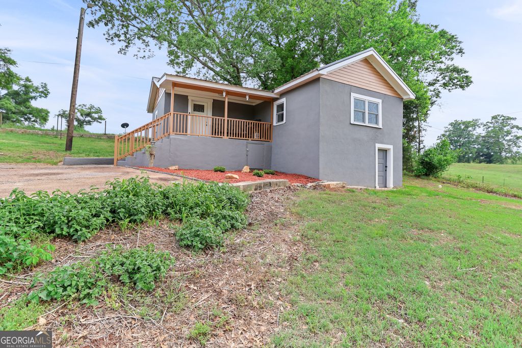 Photo of 6033 Whitesville Road, West Point, GA 31833 (MLS # 10764396)