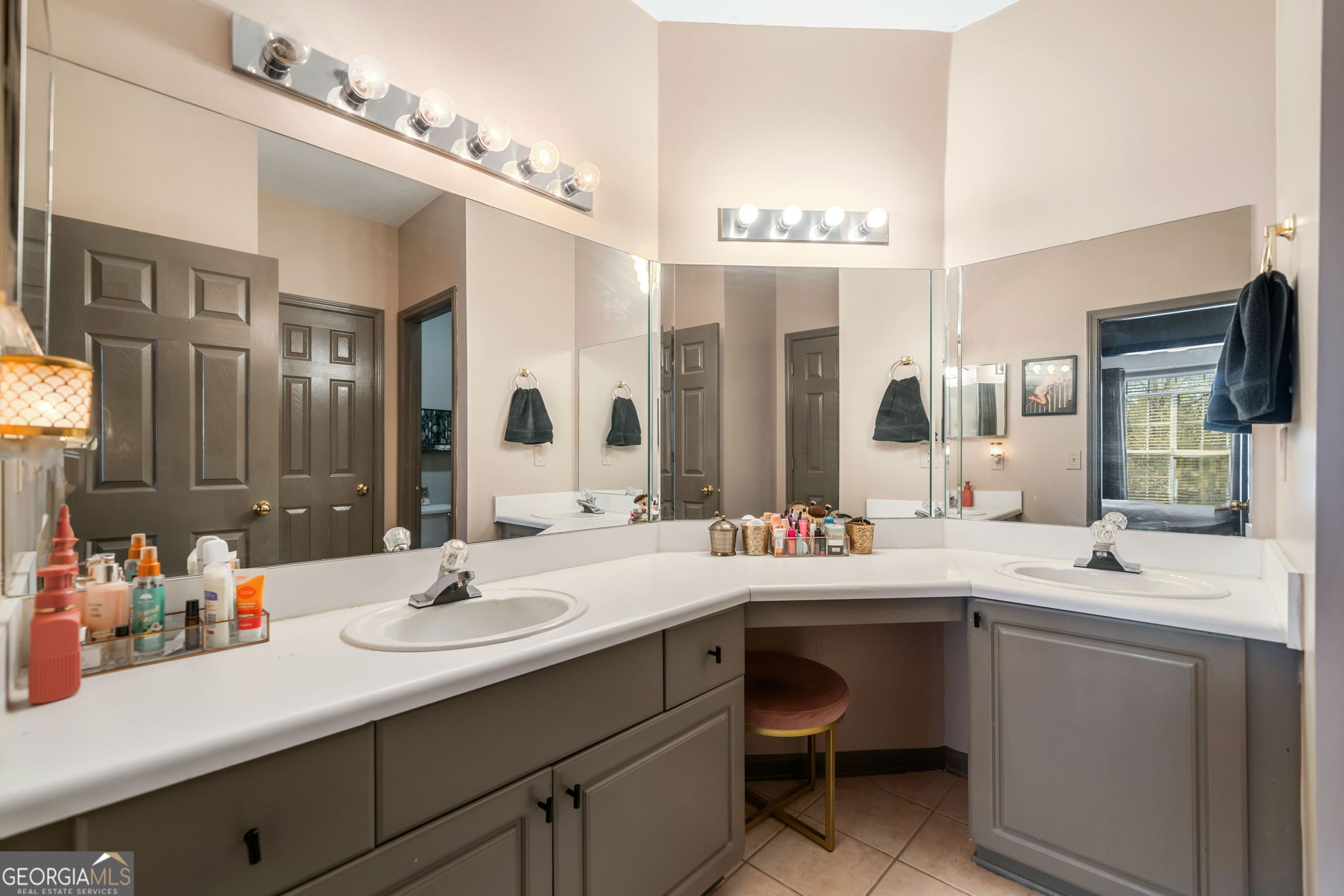 The Crossings of Towne Lake - Residential