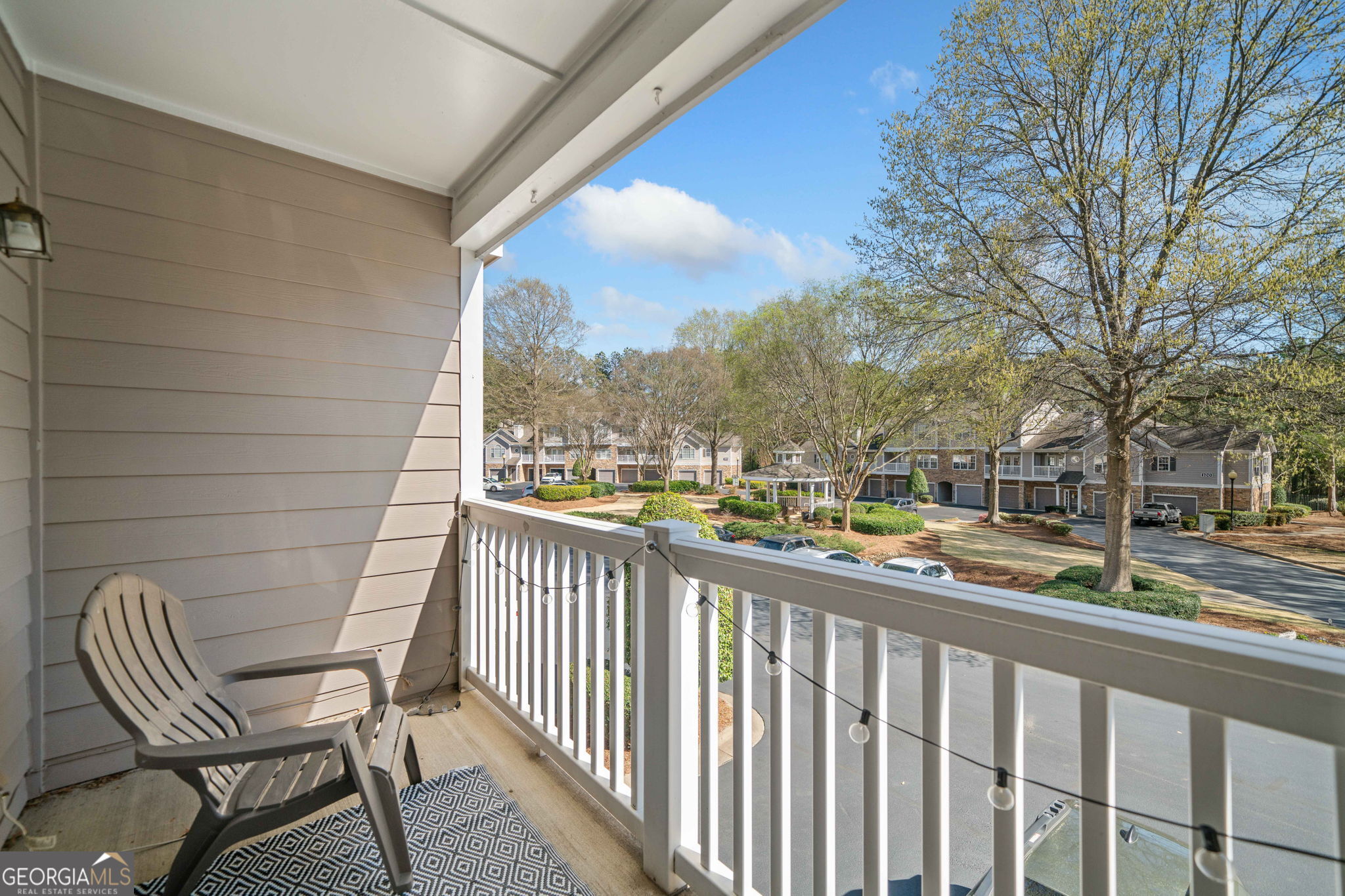 The Crossings of Towne Lake - Residential