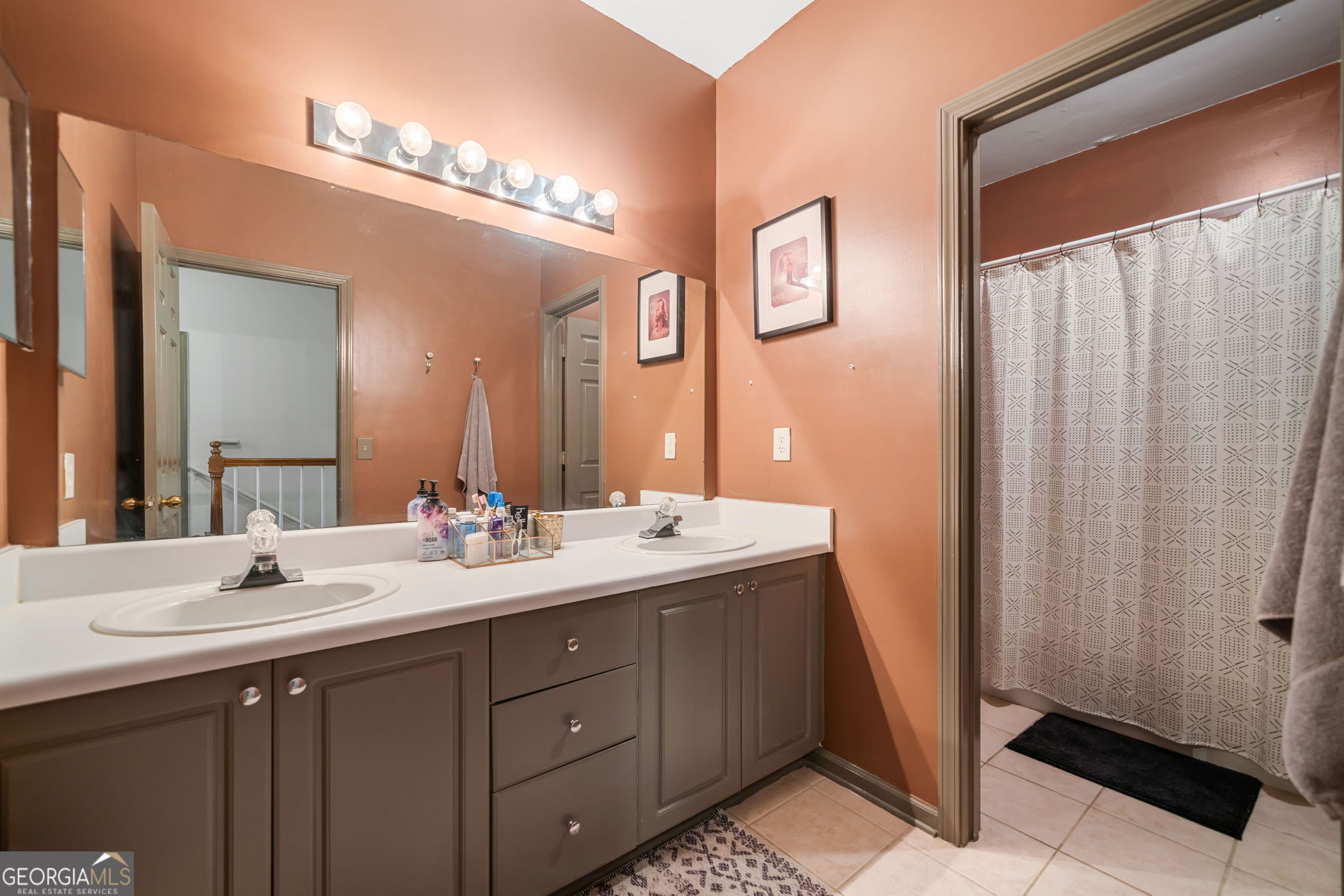 The Crossings of Towne Lake - Residential