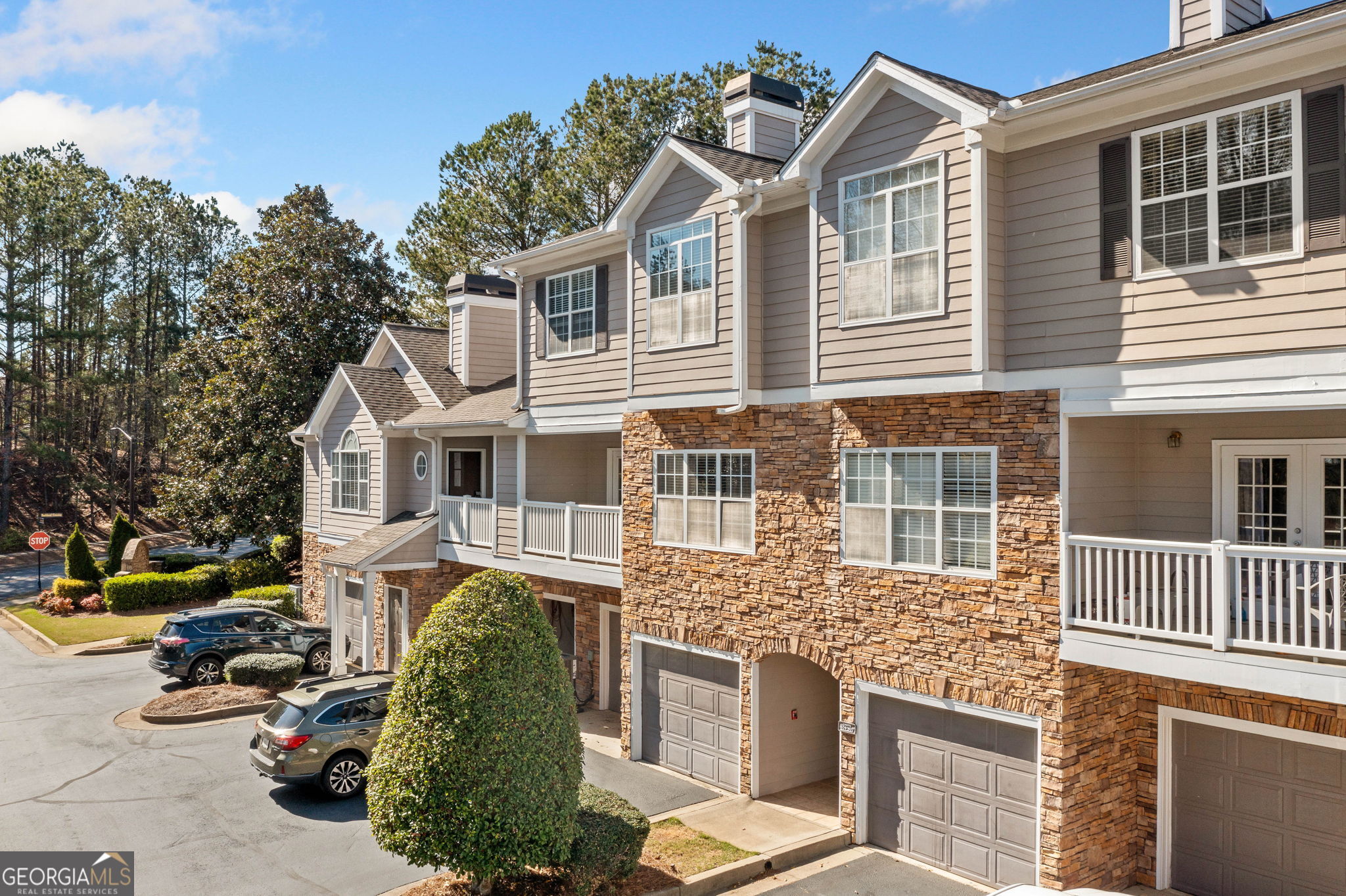 The Crossings of Towne Lake - Residential