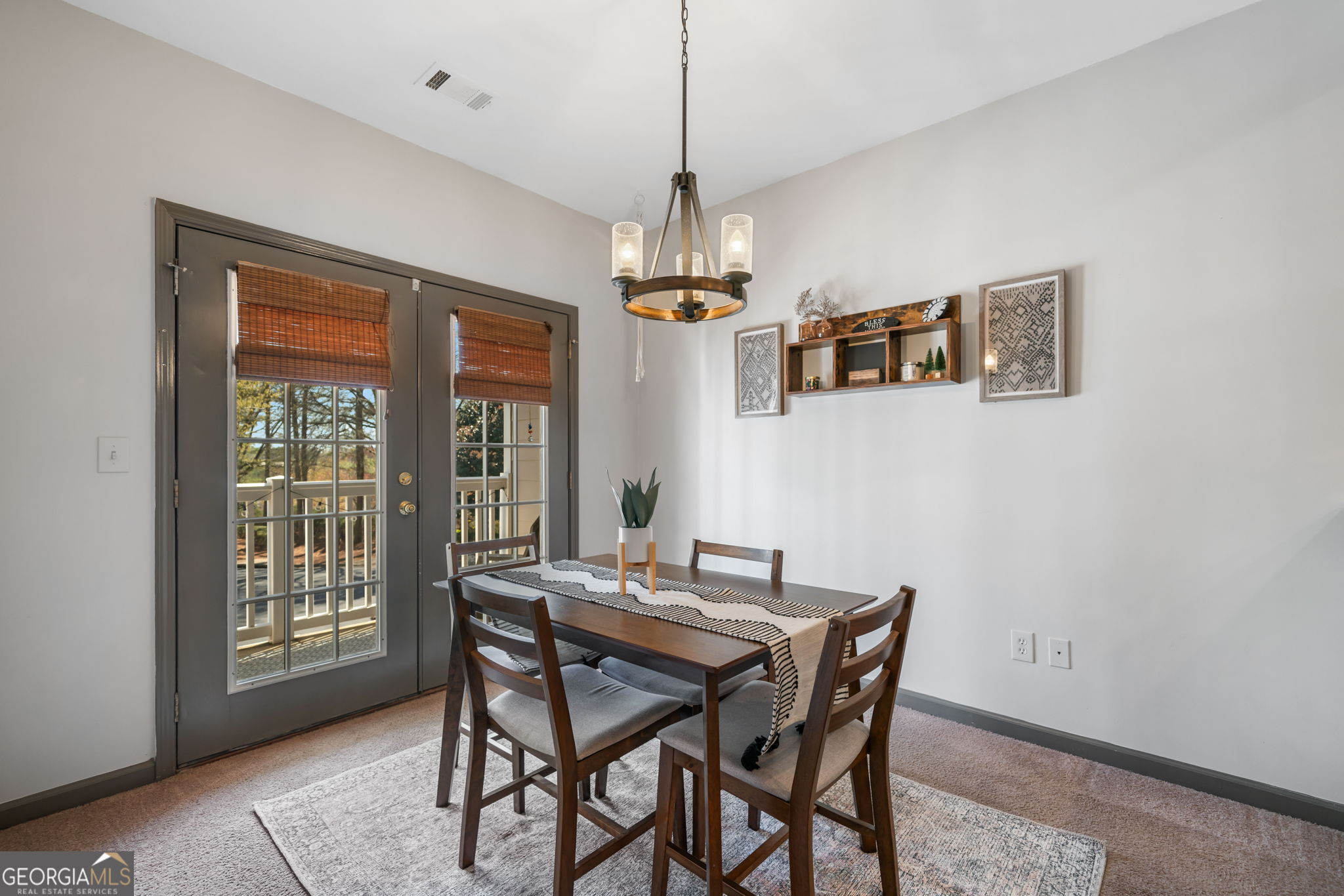 The Crossings of Towne Lake - Residential