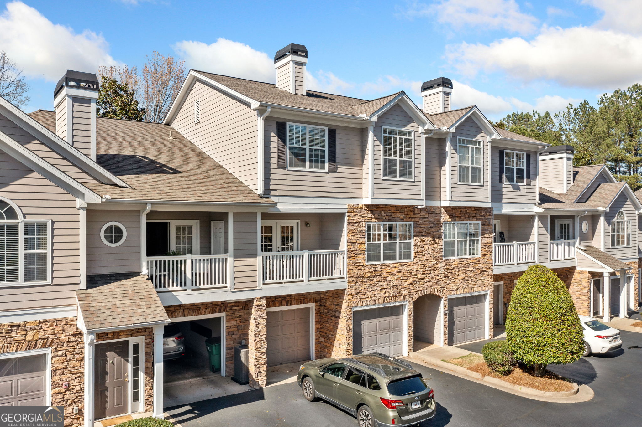 The Crossings of Towne Lake - Residential