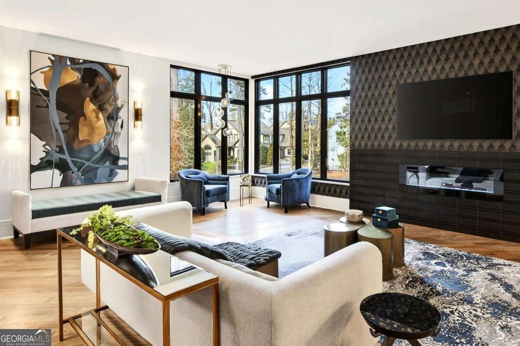 Photo of 345 Pinecrest Road NE, Atlanta, GA 30342 (MLS # 10737850)