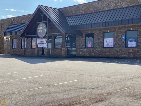 51 Point DR Pendergrass GA 30567