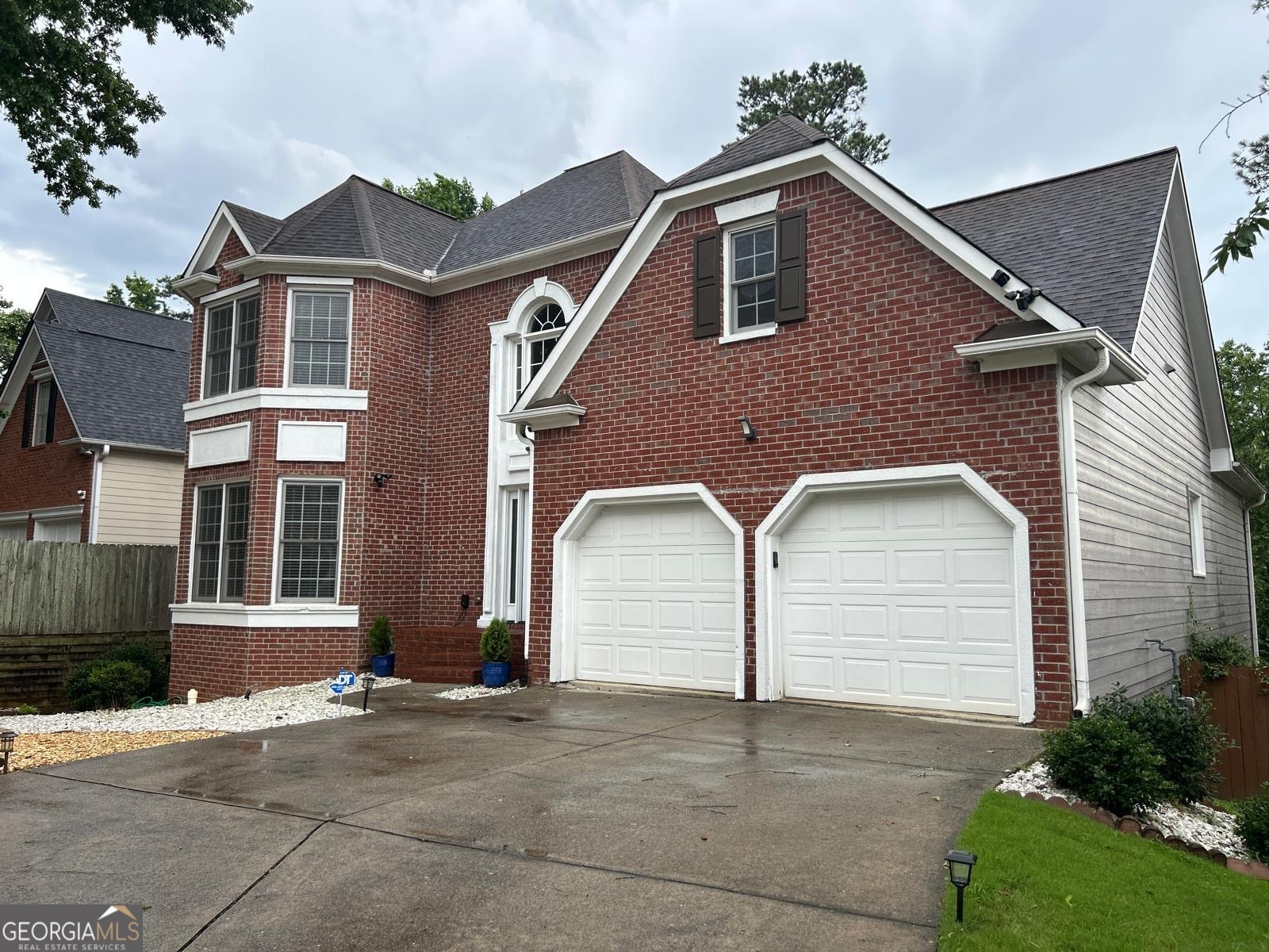 This beautiful home sits on a quiet cul-de-sac, two-story foyer, stunning hardwood flooring, stainless steel appliances, lots of natural light, separate shower and soaking tub. Full basement with bathroom and bar. a double deck in the back yard. This home is a must see.