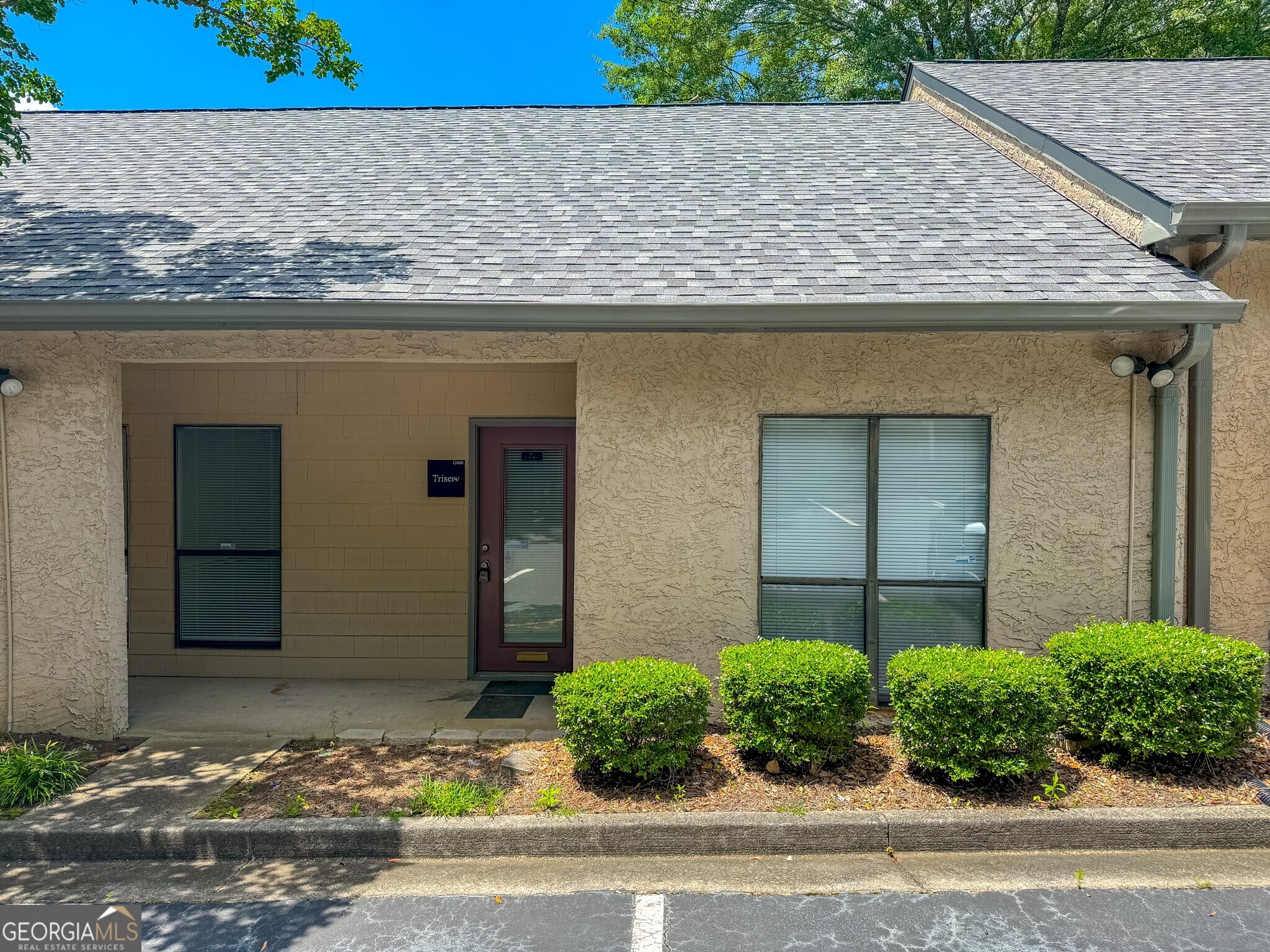 875 Old Roswell RD G400