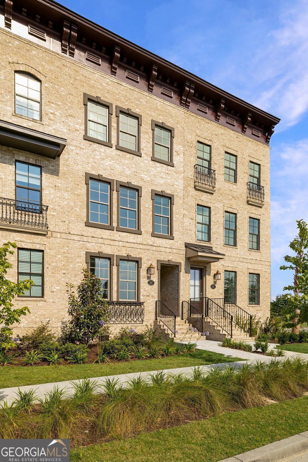 416 Upper East AVE
