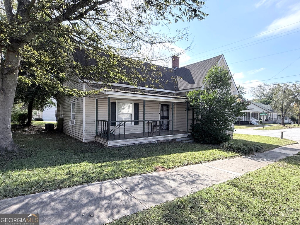 Photo of 46 Poplar Street, Porterdale, GA 30014 (MLS # 10882017)