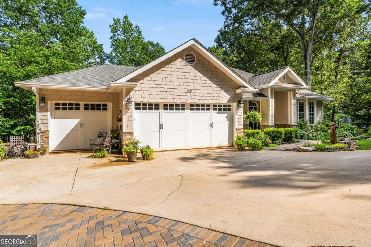 94 DAWSON DR