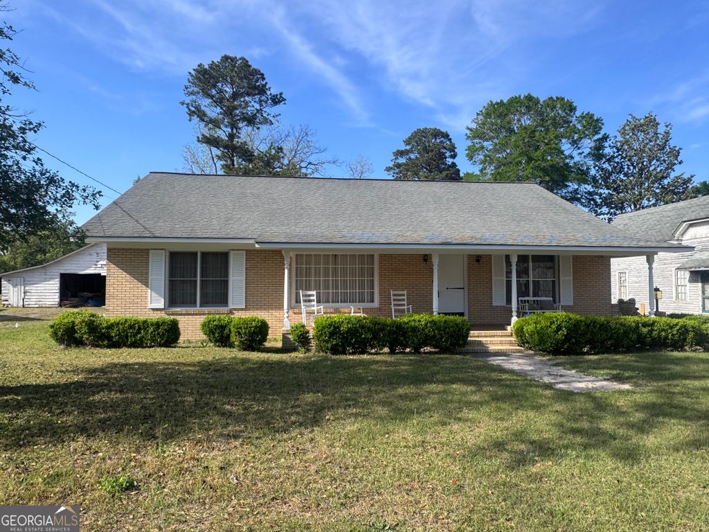 Photo of 2401 W Elm Street, Wrightsville, GA 31096 (MLS # 10729056)