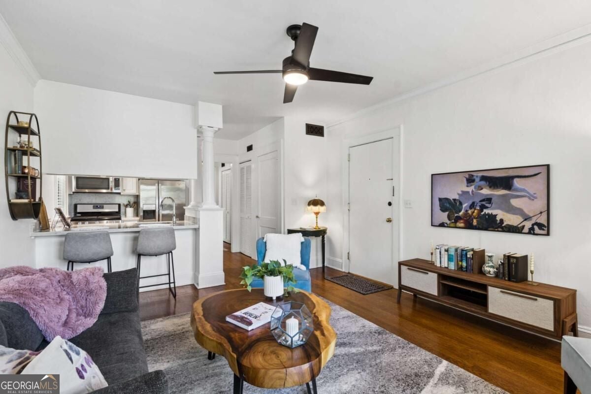 824 Greenwood AVE NE 11