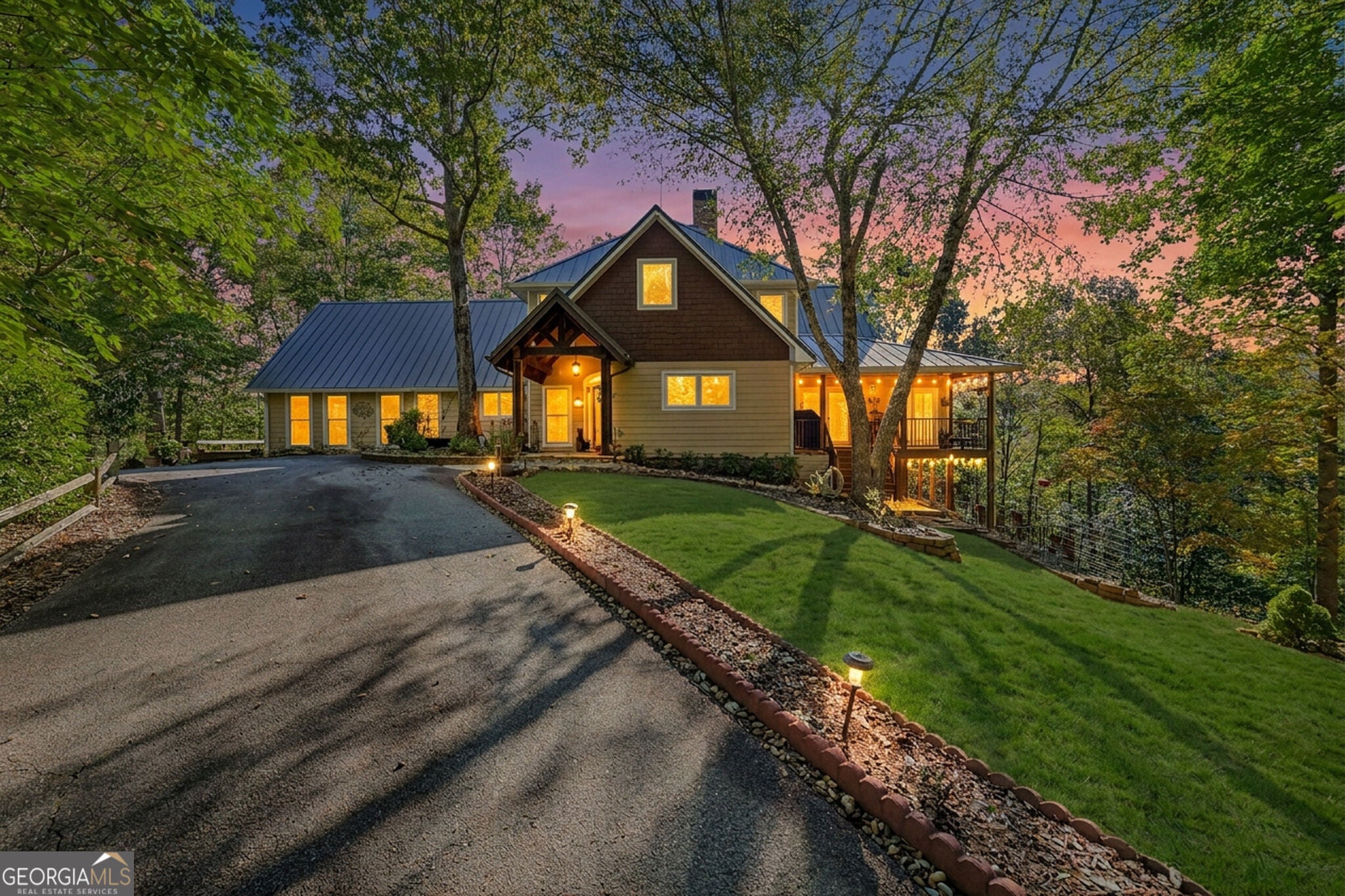 120 Bear Den RD