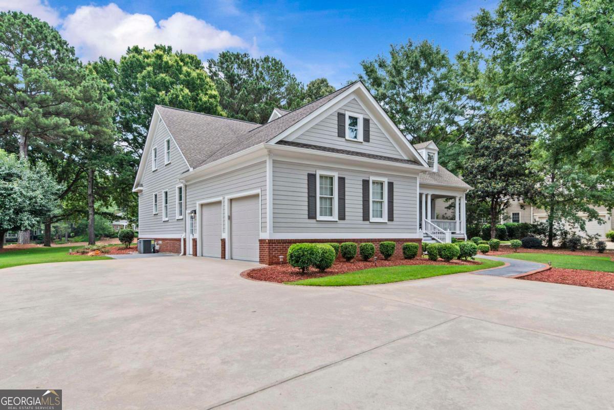 204 Broadlands DR