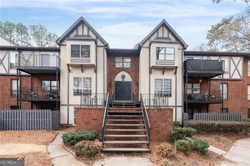 Sandy Springs, Georgia 30328, United States, 3 Bedrooms Bedrooms, ,2 BathroomsBathrooms,Residential,Active,4821