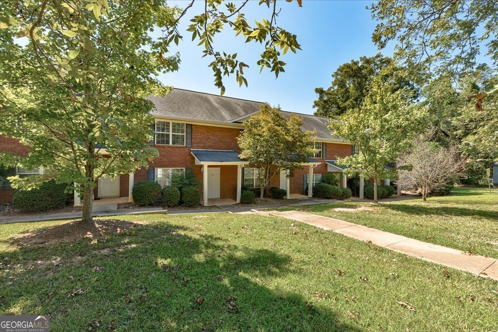 Photo of 279 Christians Walk #D, Newnan, GA 30263 (MLS # 10669292)