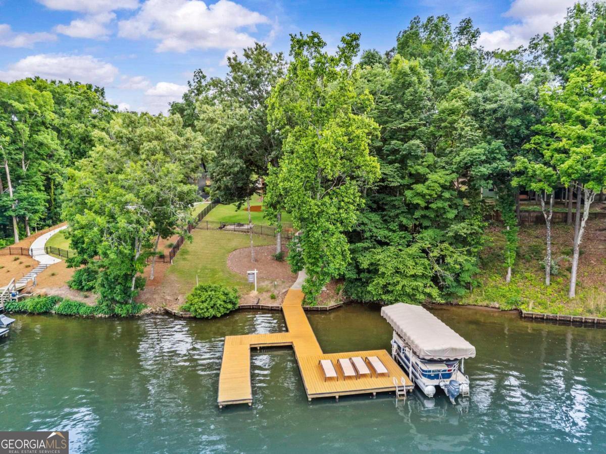 188 Hickory Point DR